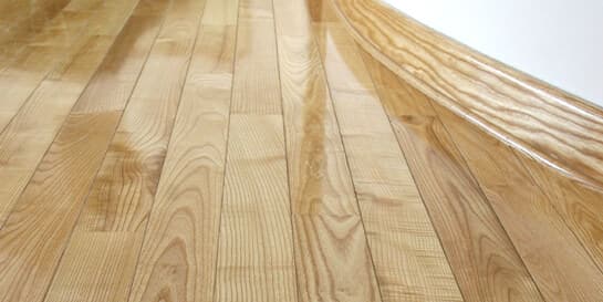Passende Sockelleisten zur Holzdiele aus eigener Produktion