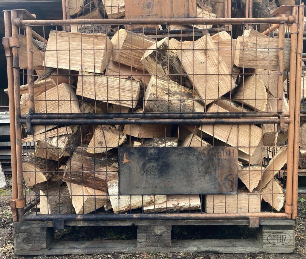 Brennholz Eiche, gespalten, aus dem HOLZ-BARAN Sägewerk